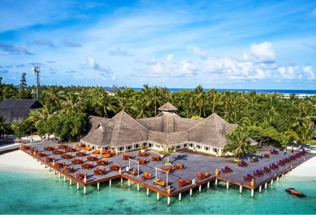 Sun Siyam Olhuveli Maldives Resort lagoon Restaurant